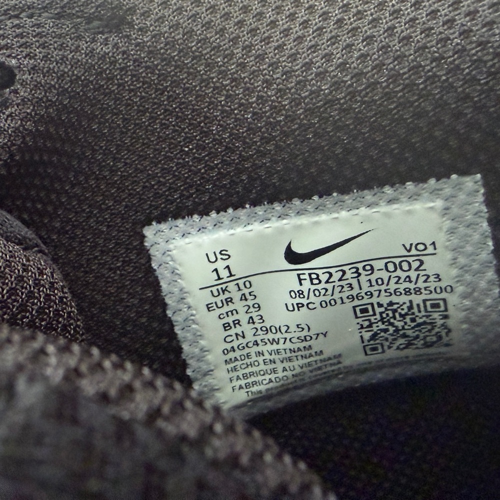 Nike Lebron Witness VIII Shoes - Picture 4 of 7